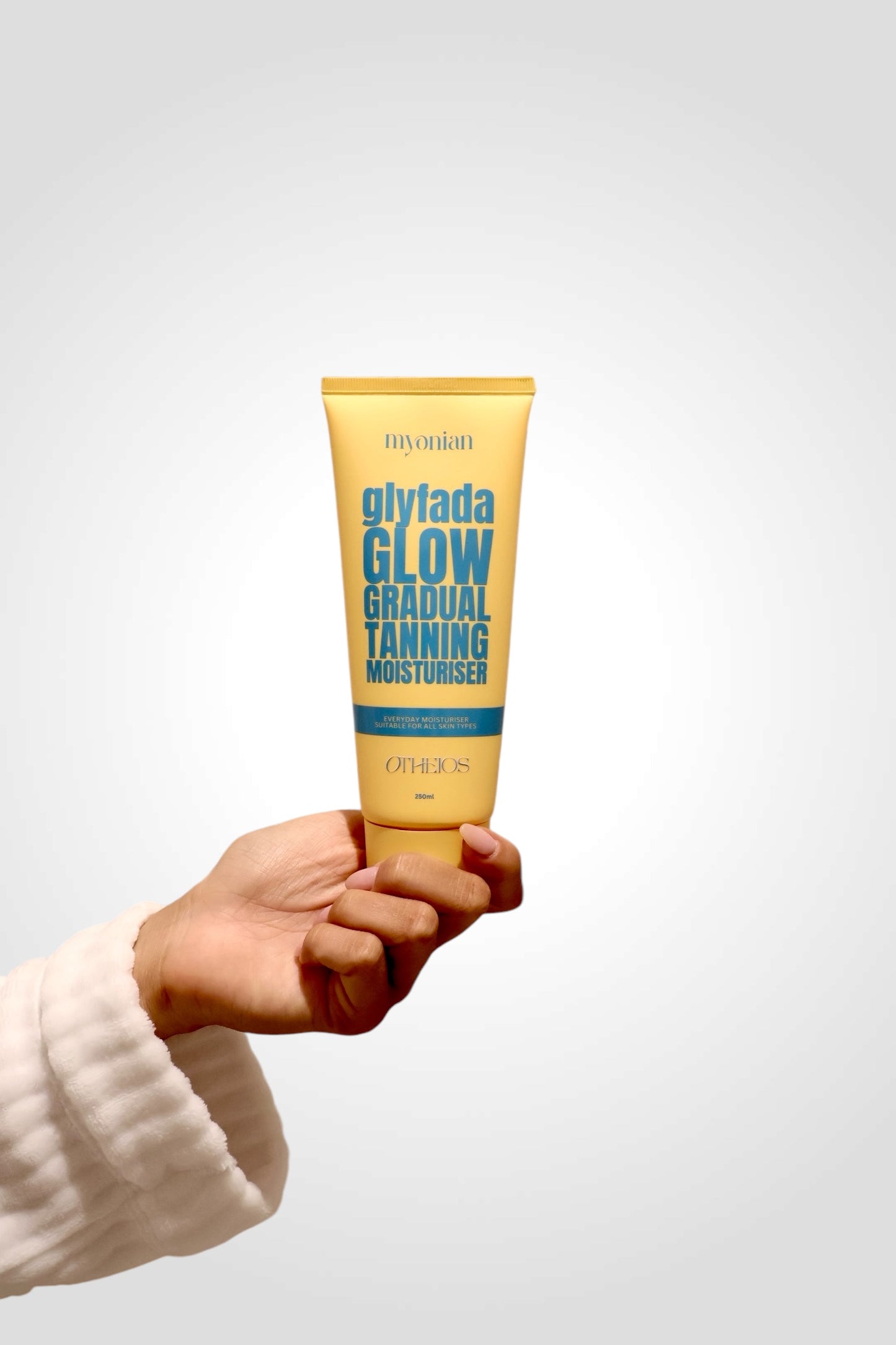 Glyfada Glow Gradual Tanning Moisturiser